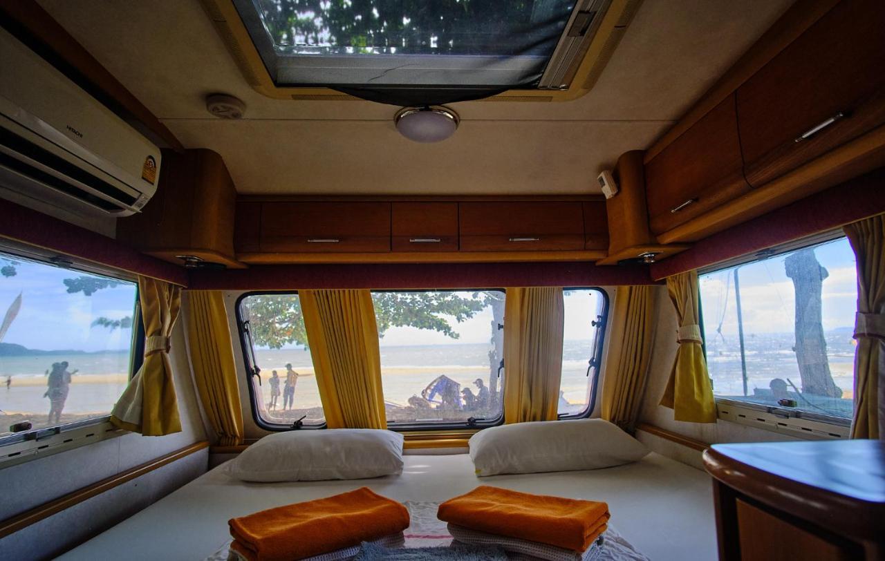 Beach House Camp Na Chom Thian Buitenkant foto