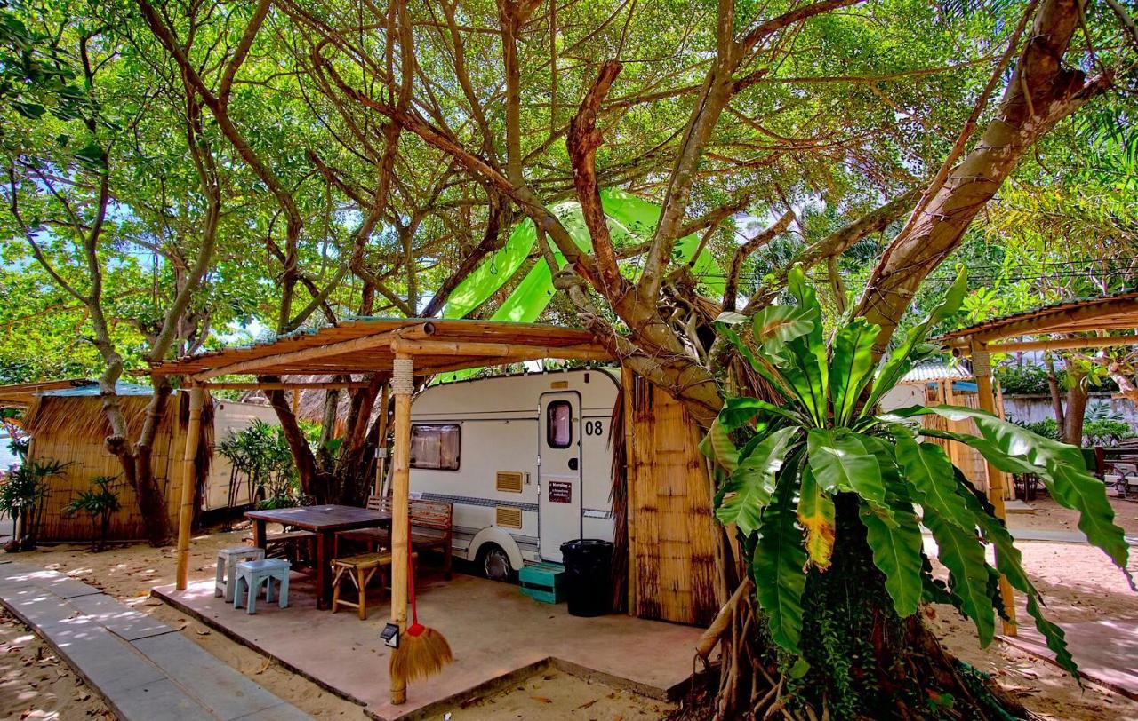 Beach House Camp Na Chom Thian Buitenkant foto