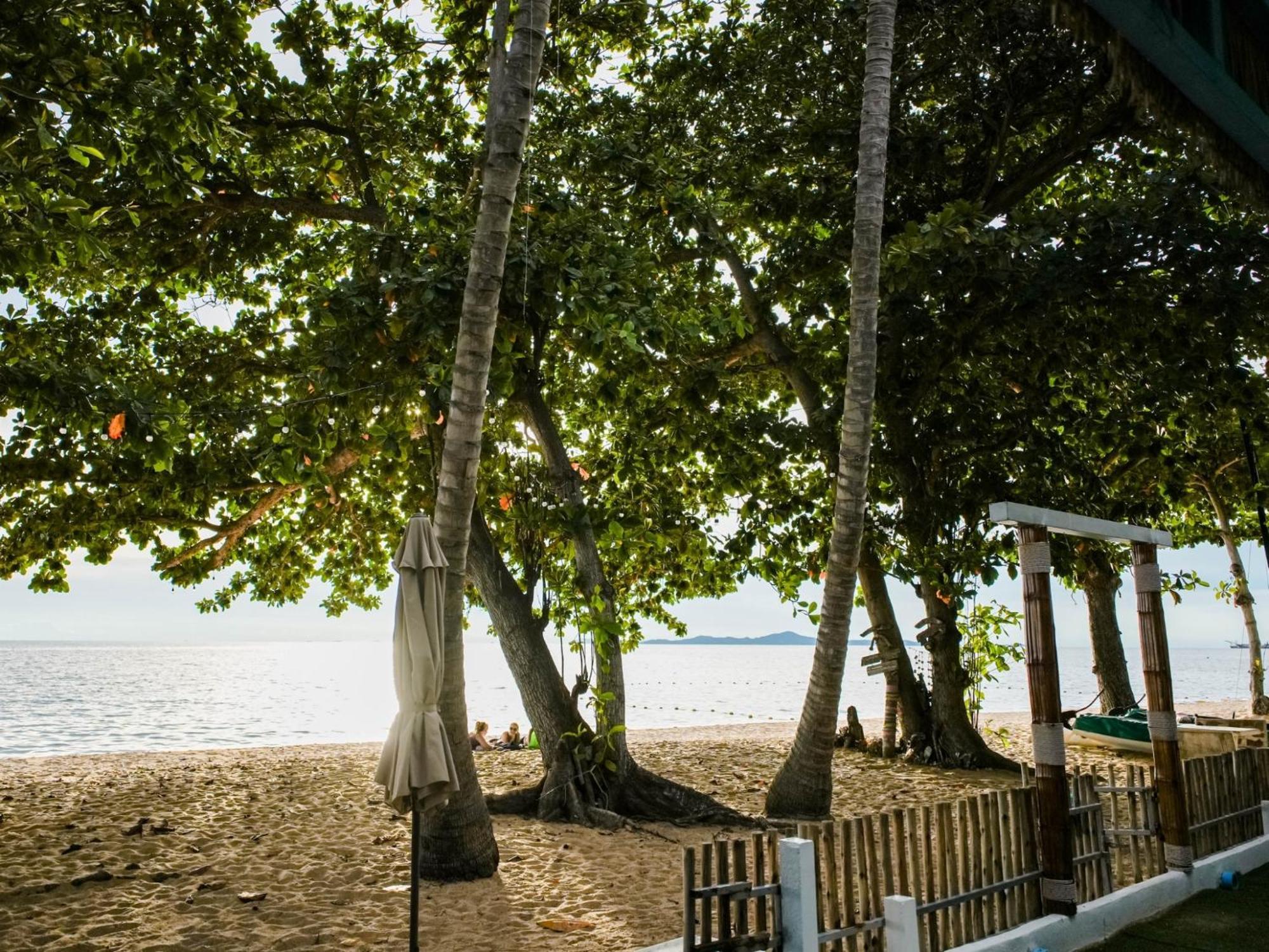 Beach House Camp Na Chom Thian Buitenkant foto