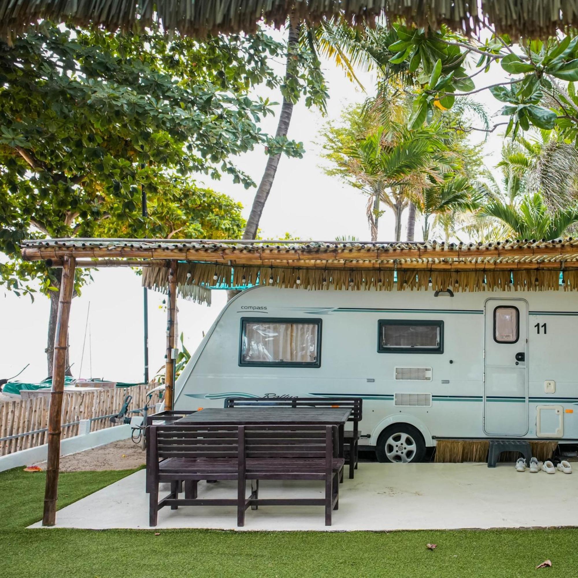 Beach House Camp Na Chom Thian Buitenkant foto